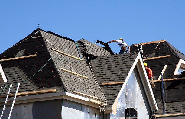 Best Local Roofing Companies  in Marengo, IA
